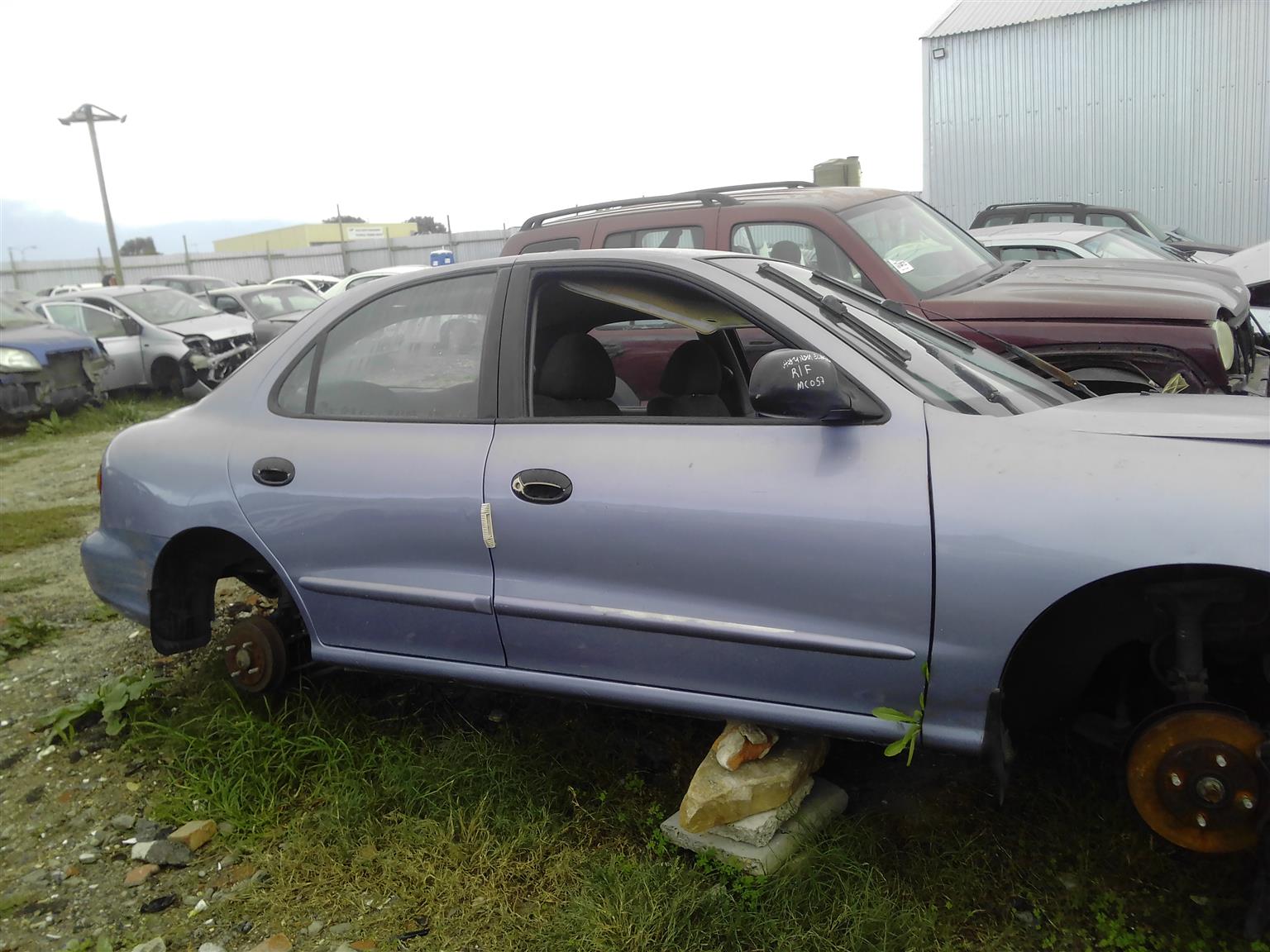 Hyundai Elantra J3 1999 stripping for used spares used parts for sale 