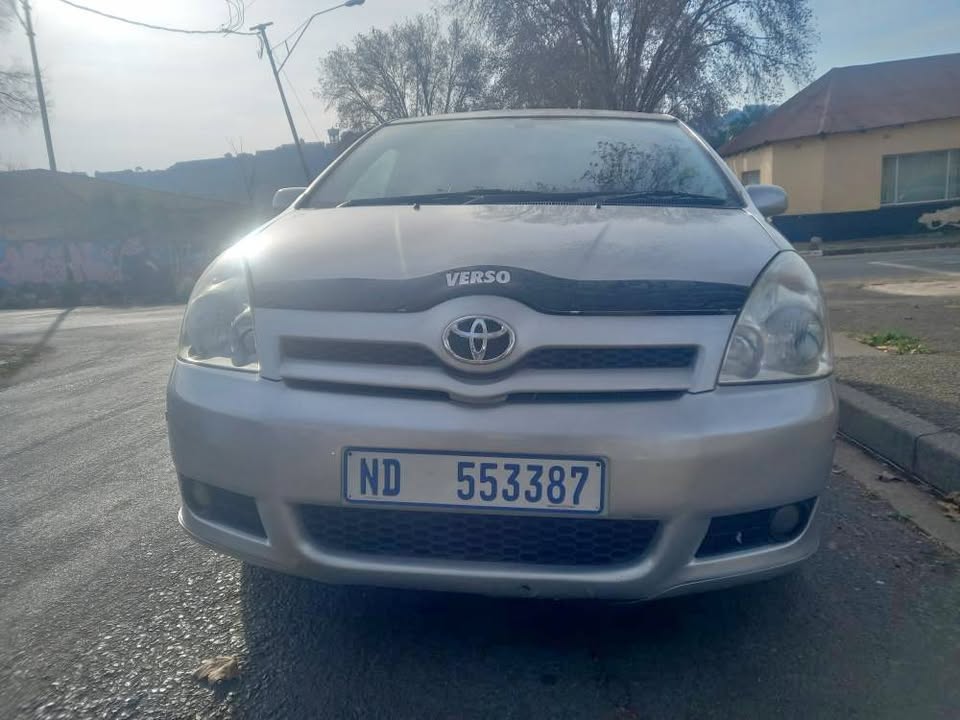 2006 Toyota Verso 1.6 Petrol, Manual, Silver, 85000kms, Leather seats