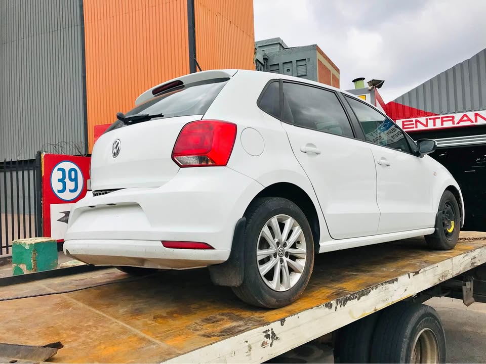 Polo vivo 2021 stripping for spares Polo vivo 2021 stripping for spares