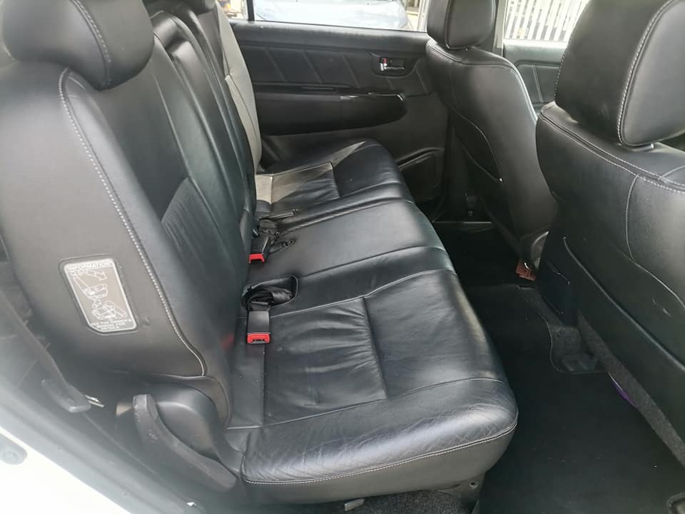 2014 Toyota Fortuner 3.0 D4D 4x2 seven seater with a leather seat Automatic