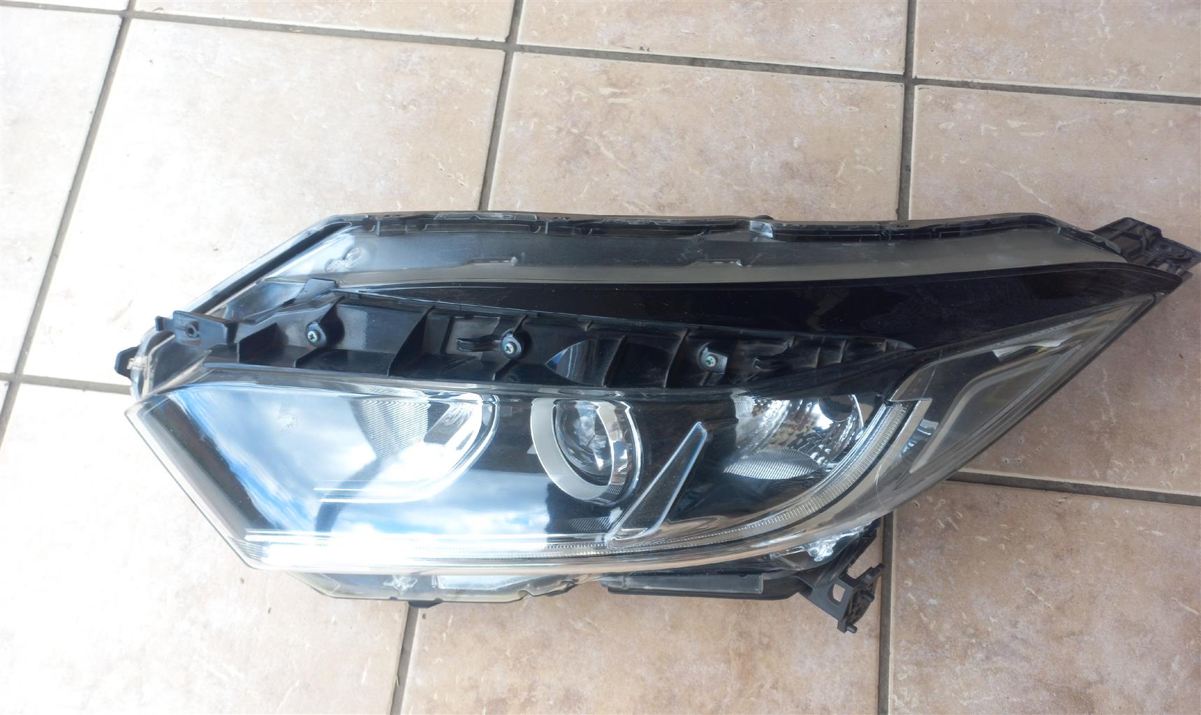 Honda HRV projection headlight - Private Seller Honda HRV projection headlight - Private Seller
