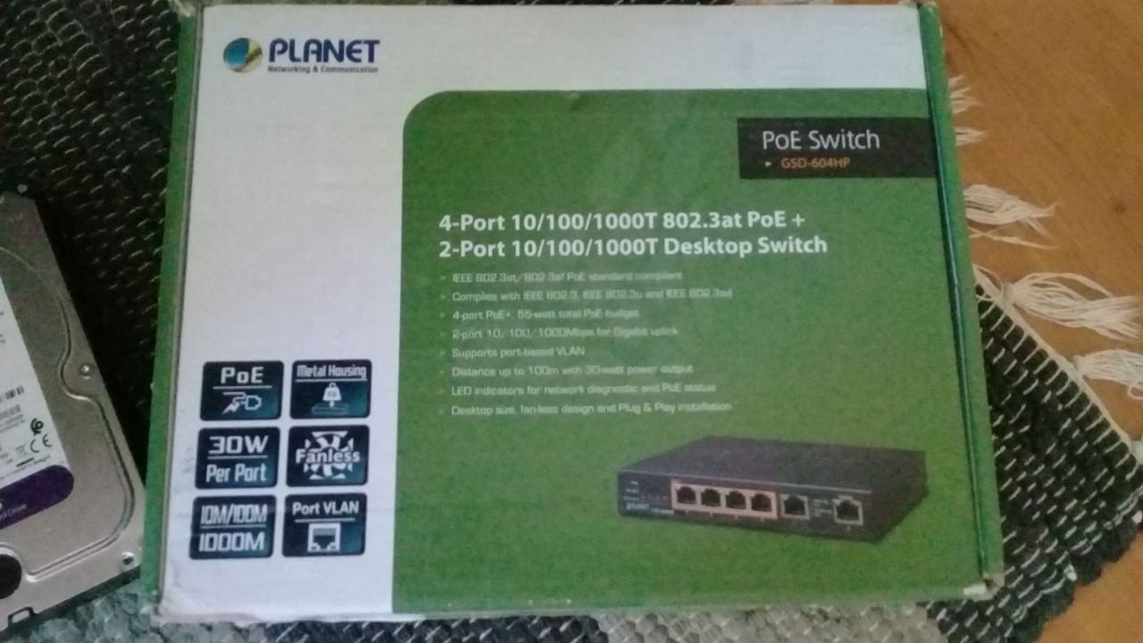 4 and 8 port PoE network switches. Gigabit 10/100/1000 