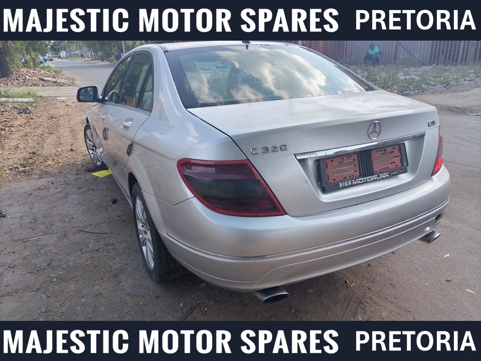 Mercedes C320 CDI preface stripping for spares silver iridium - Private Seller Mercedes C320 CDI preface stripping for spares silver iridium - Private Seller