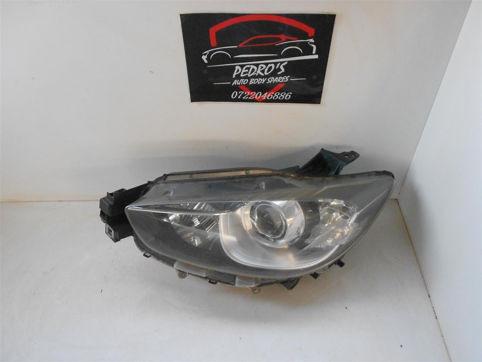 Mazda CX 5 Xenon left Headlight
