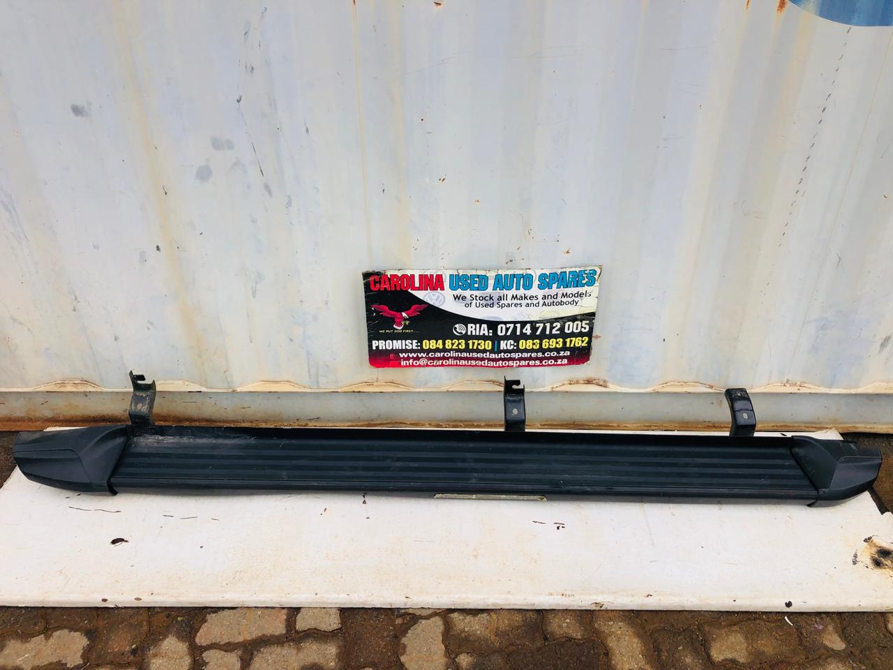 Isuzu D-max left side step(replacement) - Private Seller