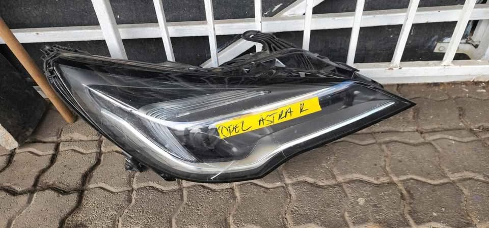 Opel Astra Headlight Rightside - Private Seller Opel Astra Headlight Rightside - Private Seller