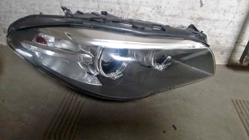 BMW f10 facelift headlights - Private Seller BMW f10 facelift headlights - Private Seller