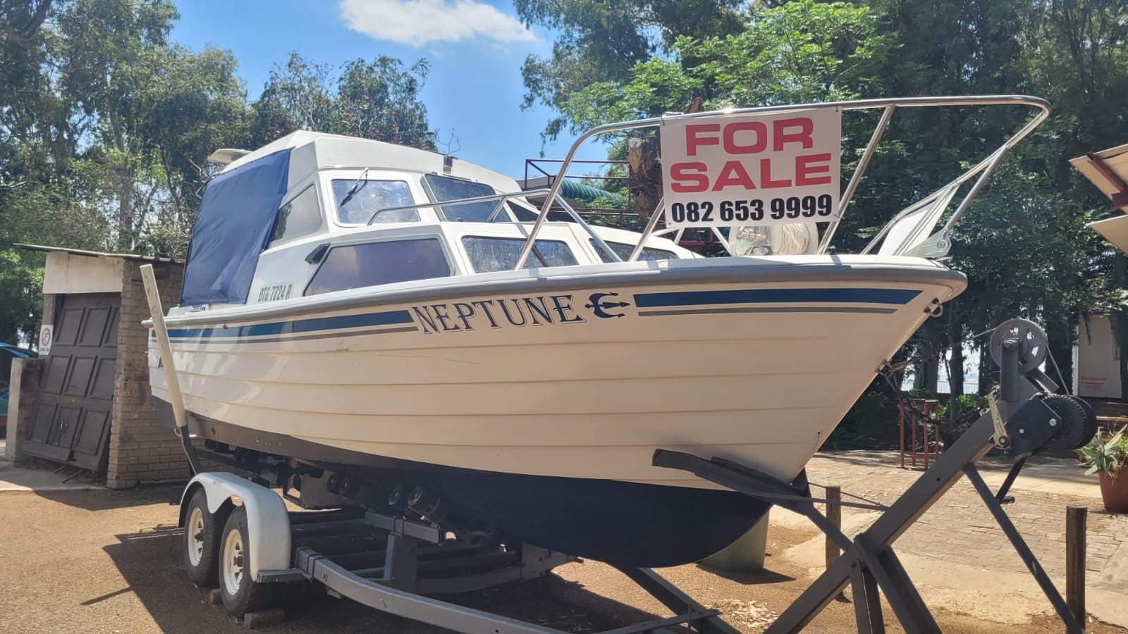 Cabin Cruiser – inboard diesel