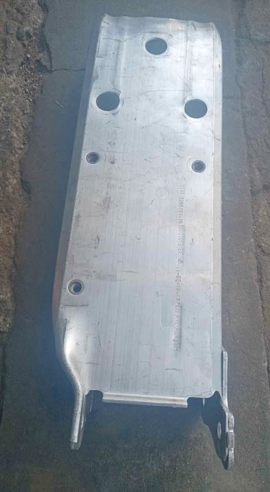 Chassis Leg L for BMW f30, f20, f22, f32 - Private Seller Chassis Leg L for BMW f30, f20, f22, f32 - Private Seller