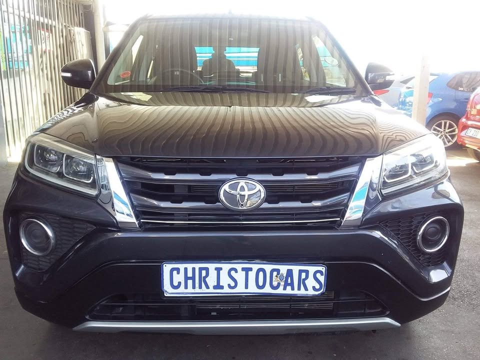 2021 Toyota Urban XS hatchback automatic 2021 2021 Toyota Urban XS hatchback automatic 2021