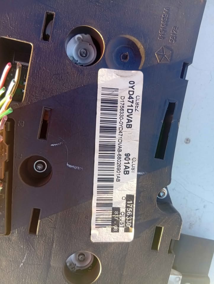 Dodge caliber 2.0 cluster for sale