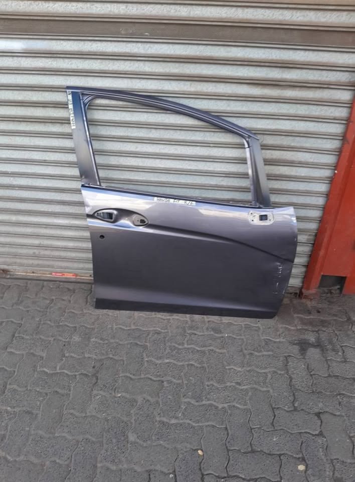 Honda Lit Right front door - Private Seller Honda Lit Right front door - Private Seller