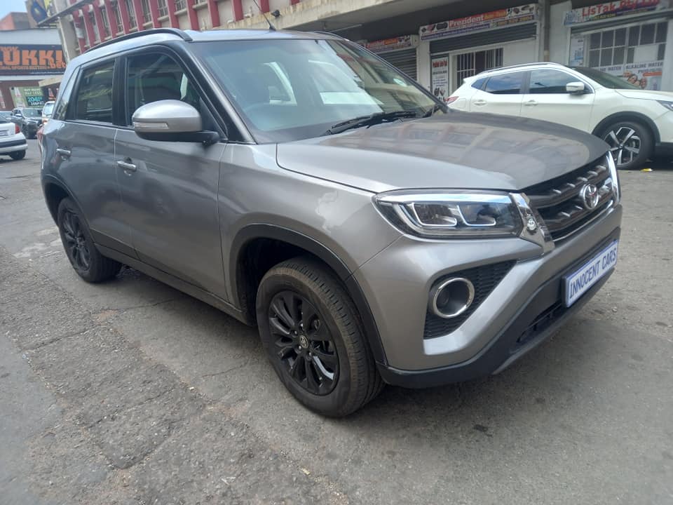 2021 TOYOTA URBAN CRUISE 1.5 PETROL, AUTOMATIC TRANSMISSION, GREY COLOUR, MILEAGE 15000KM,