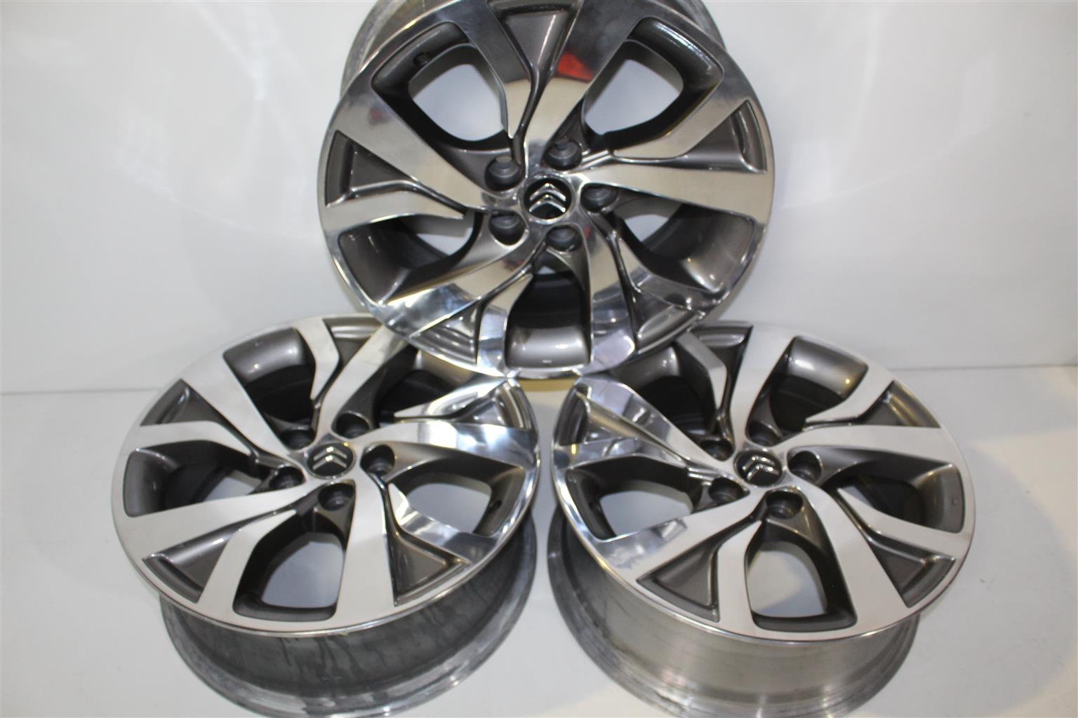 Citroen C4 Aircross 2016 - 18" Mags - 5 Hole - Private Seller