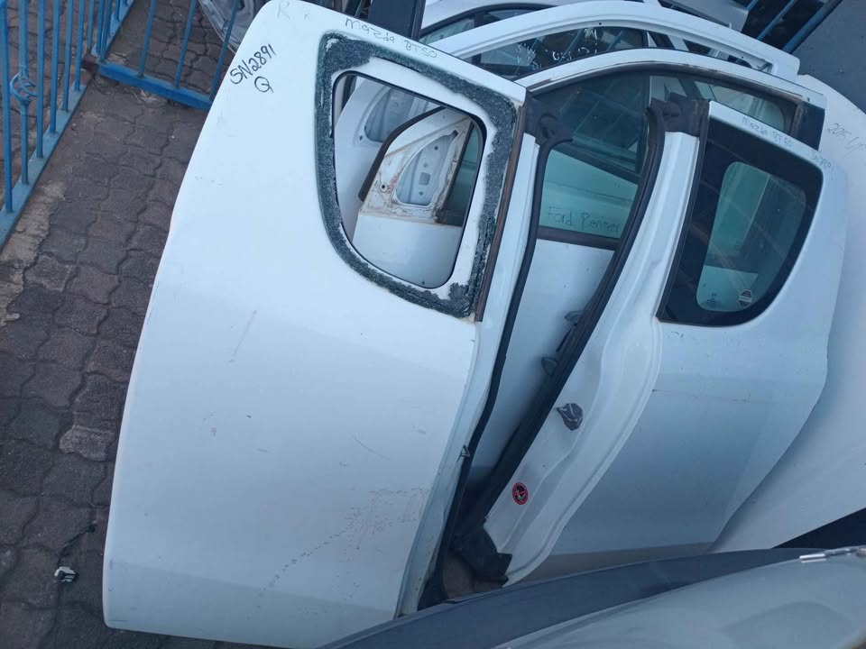 2014 mazda BT50 2.2 super cap front doors and rear for sale - Private Seller 2014 mazda BT50 2.2 super cap front doors and rear for sale - Private Seller