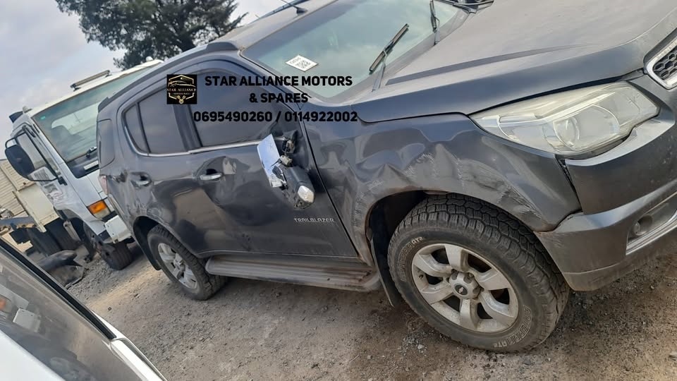 CHEV TRAILBLAZER 4X4 2014 CODE 2 2.8 STRIPPING FOR SPARES - Private Seller CHEV TRAILBLAZER 4X4 2014 CODE 2 2.8 STRIPPING FOR SPARES - Private Seller