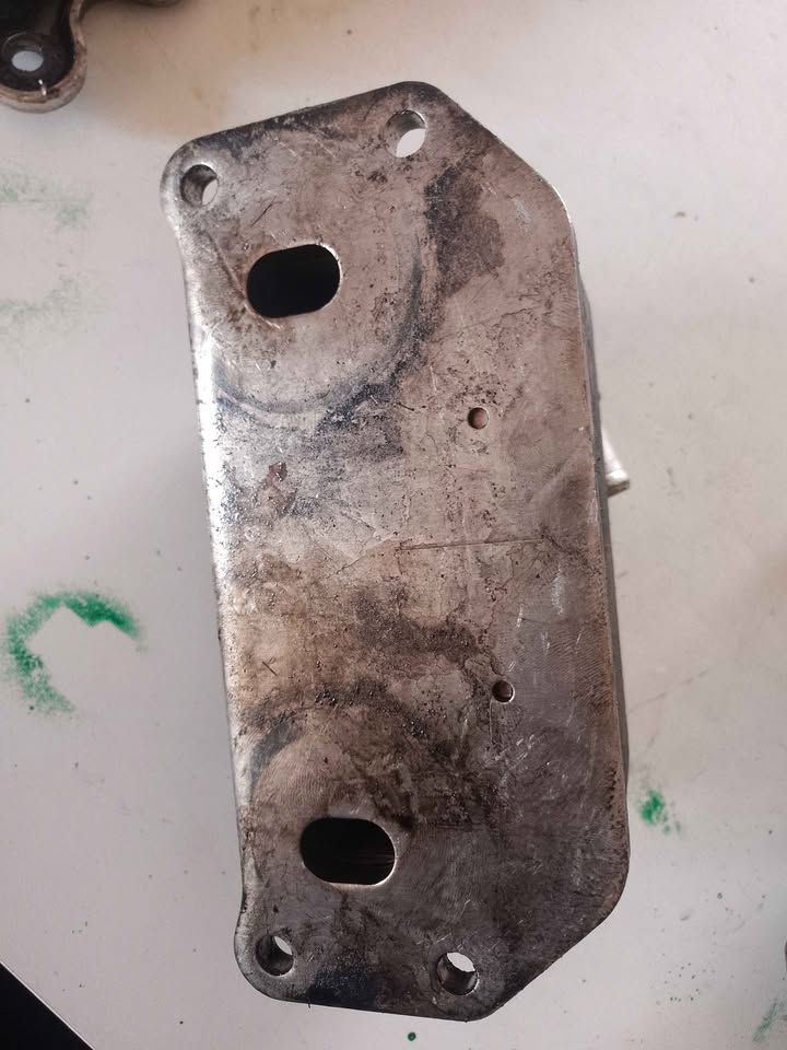 VOLVO S60 D3 2012 OIL COOLER FOR SALE °¦°DELIVERY AVAILABLE COUNTRY WIDE°¦° - Private Seller