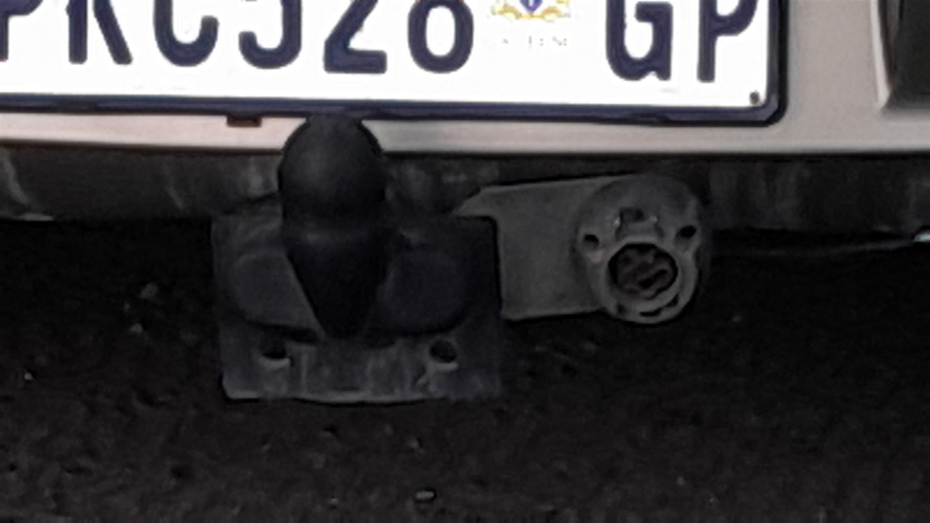 Towbar Ford Fiesta forte 2003
