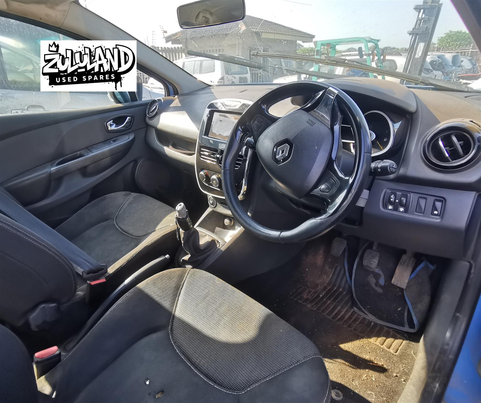 2015 Clio IV - Stripping for Spares