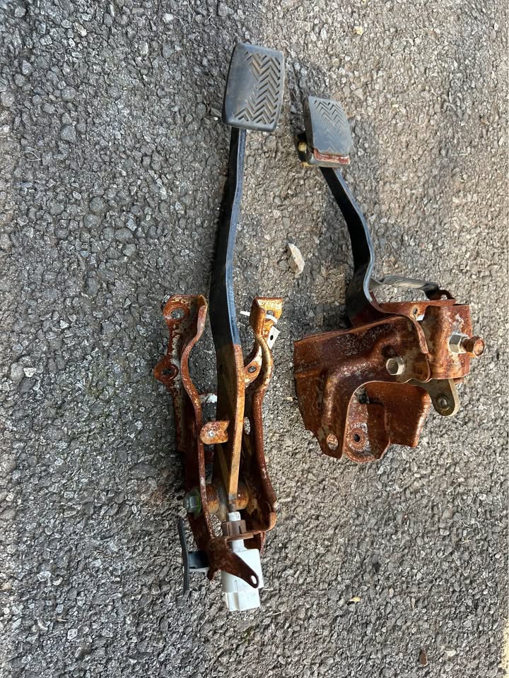 Toyota Etios Clutch And Brake Pedals Available Call or WhatsApp - Private Seller