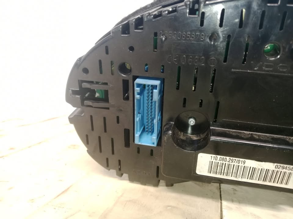 AUDI A3 2.0L FSI CLUSTER - Private Seller AUDI A3 2.0L FSI CLUSTER - Private Seller