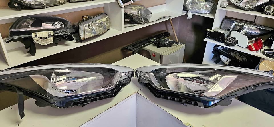 Hyundai i20 Grand Headlight super clean - Private Seller Hyundai i20 Grand Headlight super clean - Private Seller