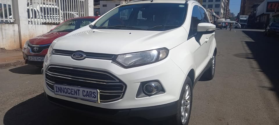 2013 FORD ECOSPORT 1.5 PETROL MANUAL TRANSMISSION, WHITE COLOUR, MILEAGE 135000KM