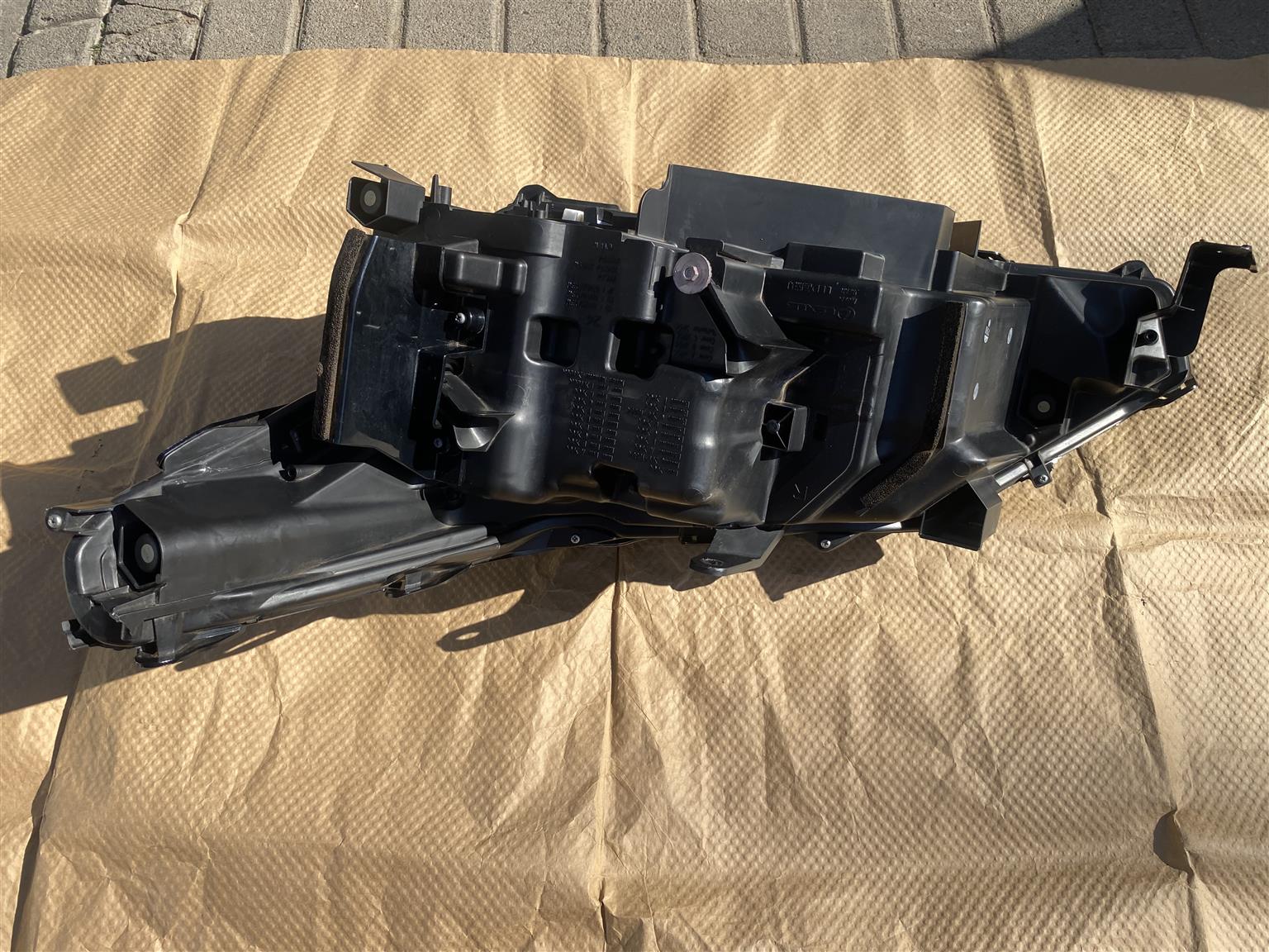 2022 LEXUS LX570 FULL LED HEADLIGHT RIGHT SIDE FOR SALE. IN PRISTINE CONDITION