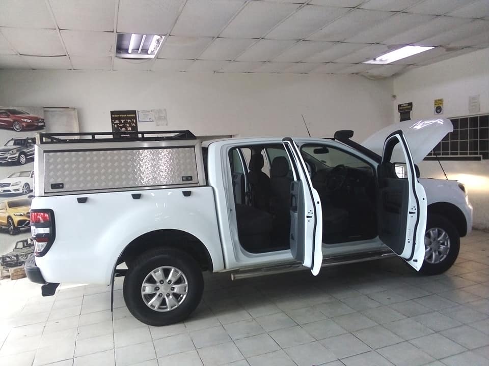 2016 FORD RANGER 2.2XLS DOUBLE CAB MANUAL WHITE WITH CANOPY  105000km