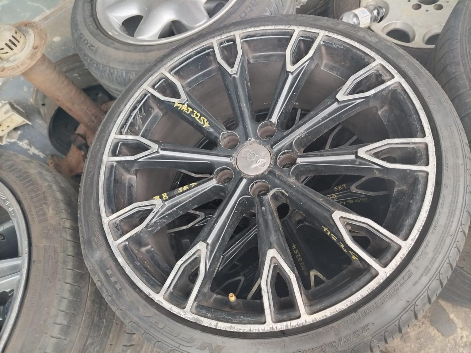 Audi 253 35Z R19 rims mag tyres set for sale used