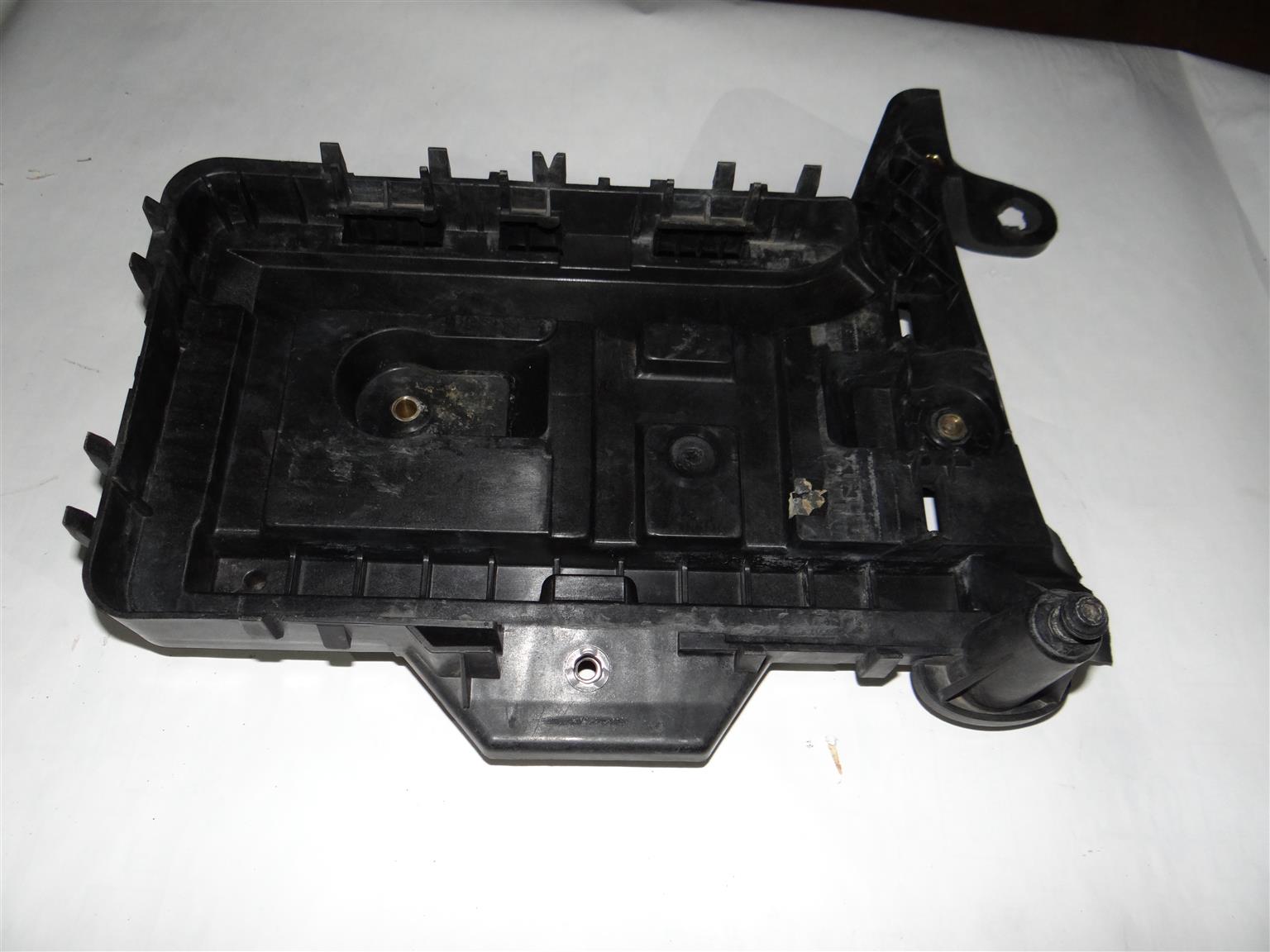 VW Scirocco battery holder