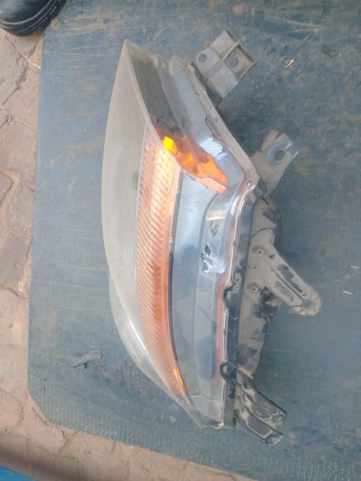 Ford ranger T6 left side headlight for sale - Private Seller