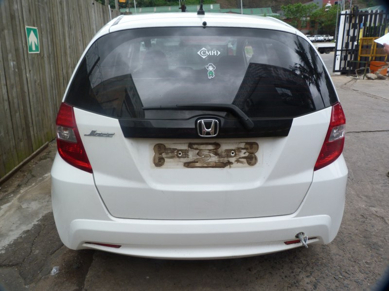 Honda Jazz 1.3 Comfort Manual White - 2013 STRIPPING FOR SPARES - Private Seller Honda Jazz 1.3 Comfort Manual White - 2013 STRIPPING FOR SPARES - Private Seller