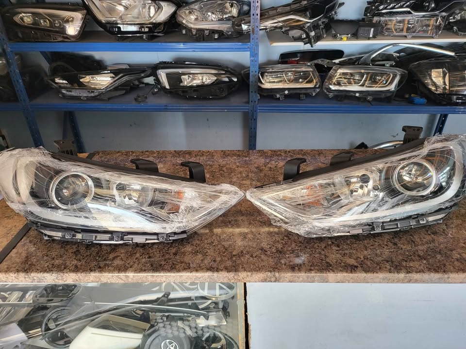 2020 Hyundai Elantra left and right headlight for sale