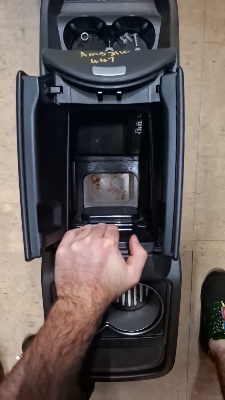 Mercedes W447 V-Class Center Console with Fridge – Luxury Upgrade