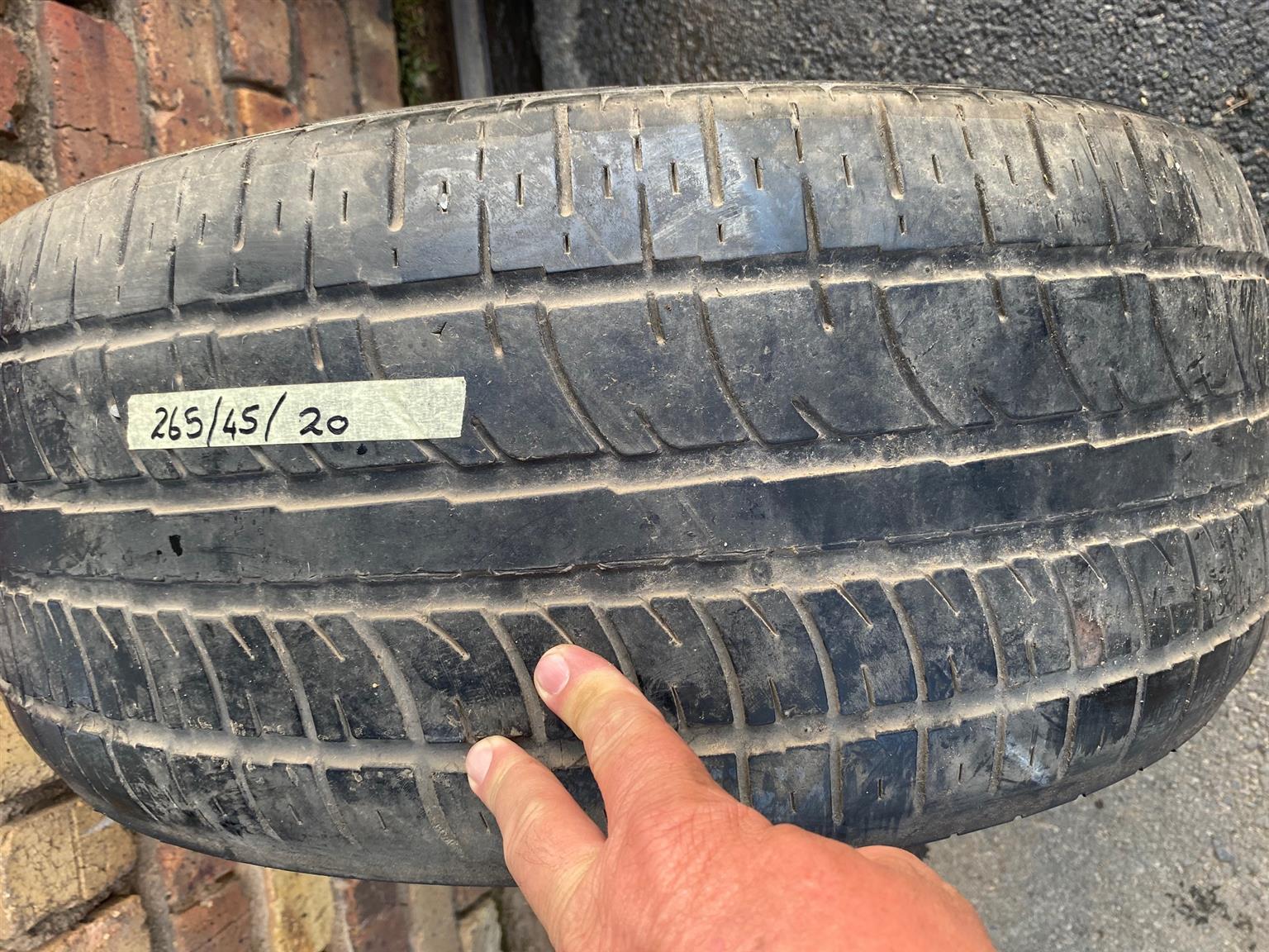 Tyre 265/45/20 Pirelli Tyre As per pictures. Tyre 265/45/20 Pirelli Tyre As per pictures.