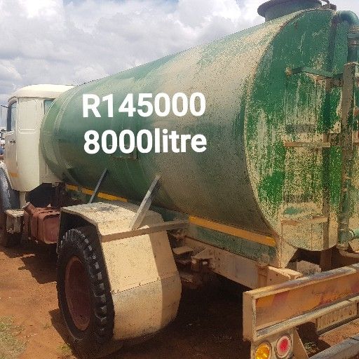 8000litre water truck