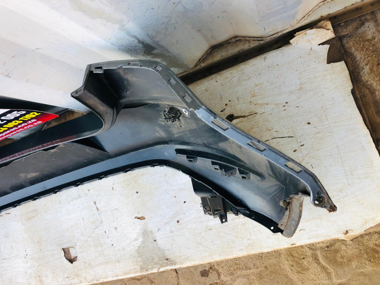 VW Golf 7 rear/back bumper with pdc holes and right side reflector light - Private Seller