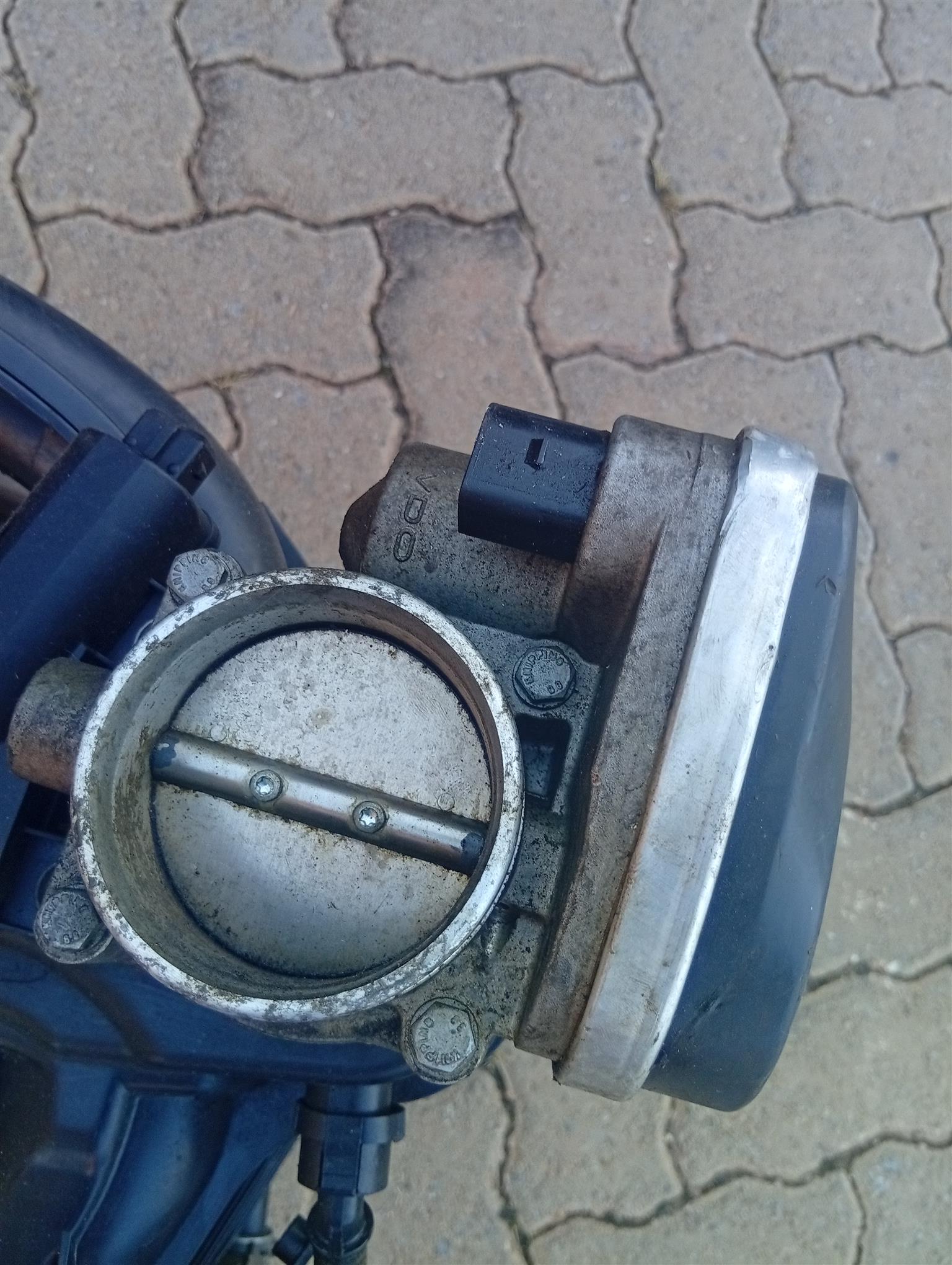 BMW E90 E87 throttle body for sale in great condition - Private Seller