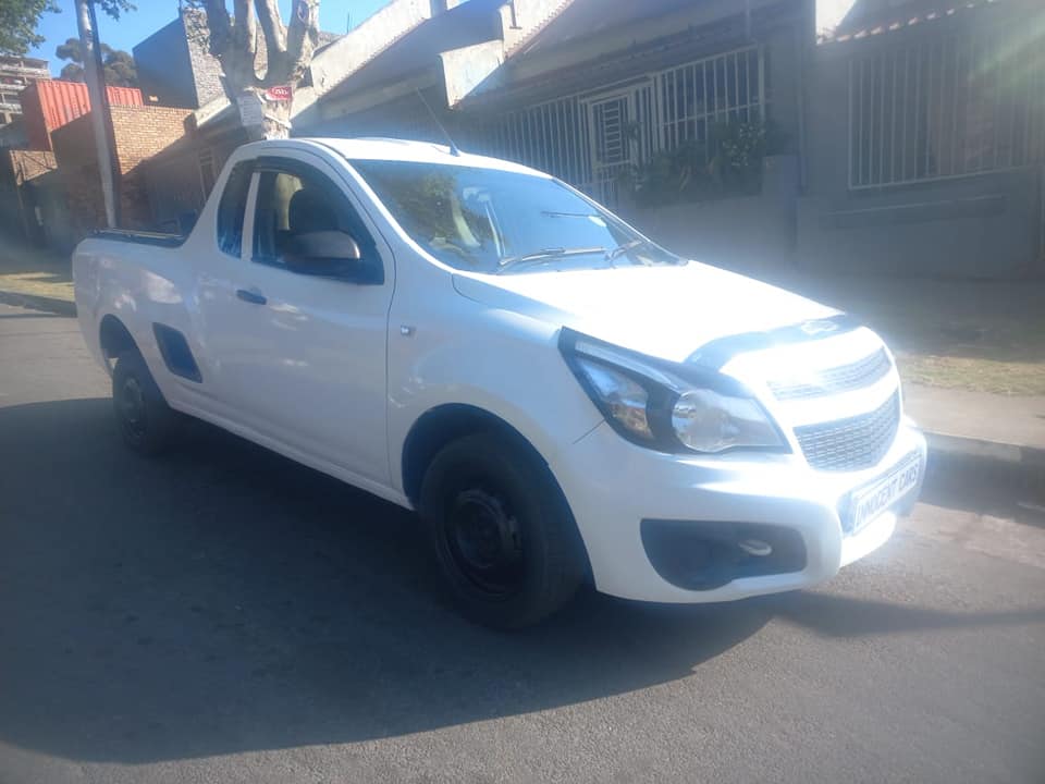 2017 CHEVROLET UTILITY BAKKIE 1.4 PETROL, MANUAL, WHITE COLOR, MILEAGE 62000KMS