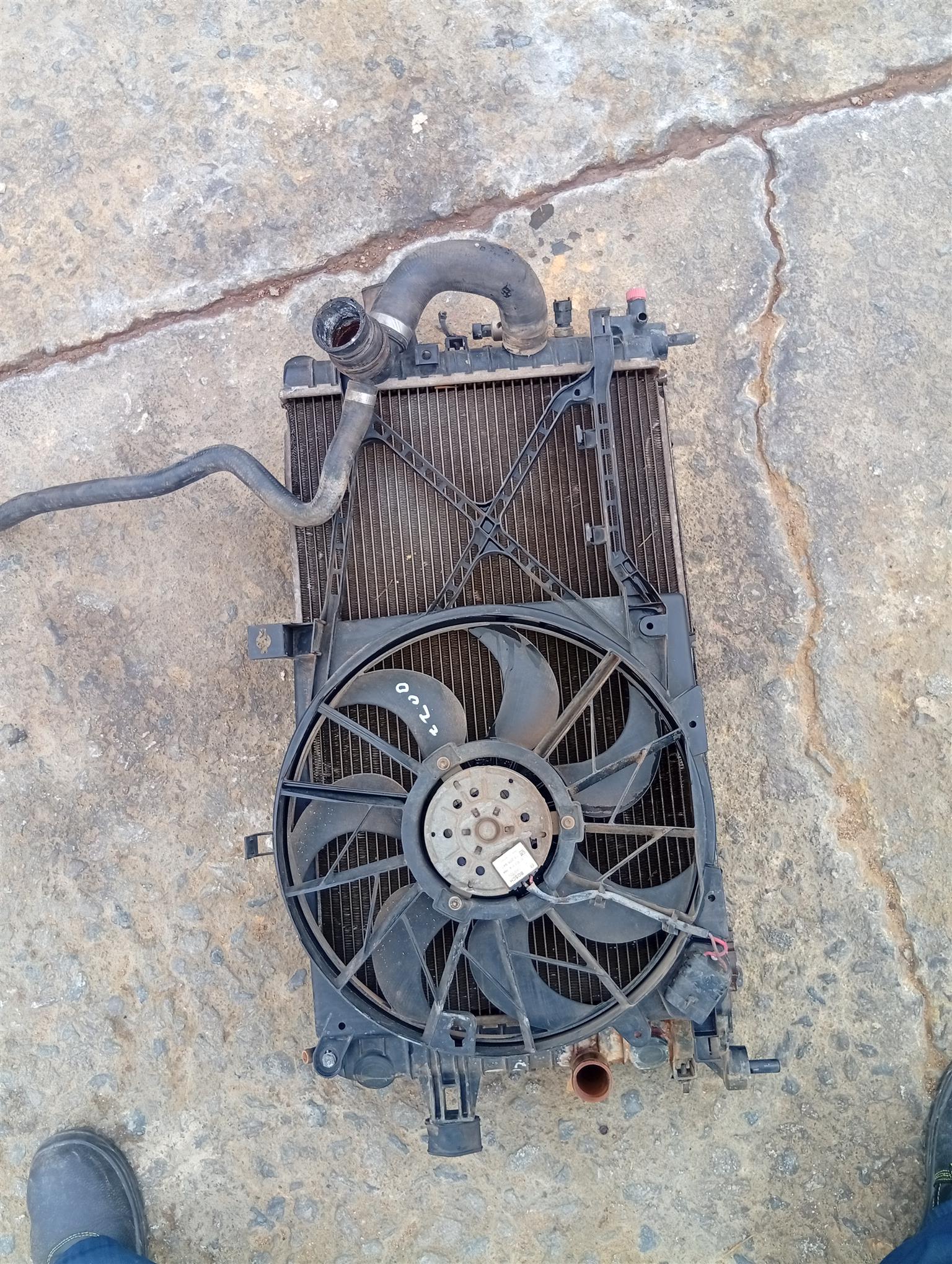 Opel astra h water radiator fan set for sale - Private Seller Opel astra h water radiator fan set for sale - Private Seller