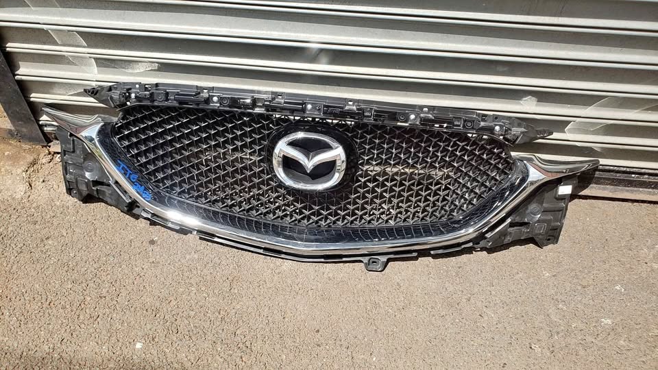 Mazda CX Front Grill - Private Seller Mazda CX Front Grill - Private Seller