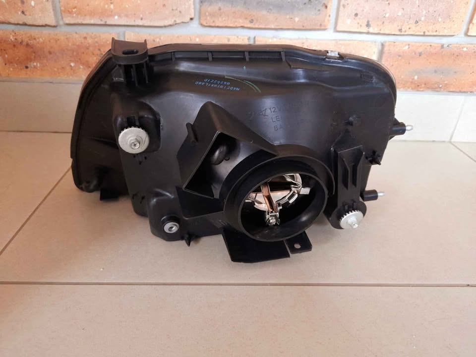 MITSUBISHI COLT 2006/08 BRAND NEW HEADLIGHTS FORSALE - Private Seller