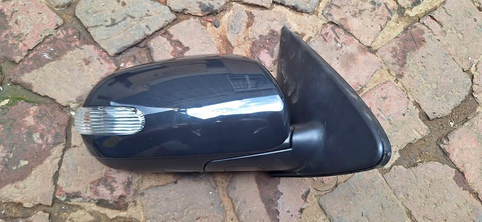 Opel astra side morrior - Private Seller Opel astra side morrior - Private Seller