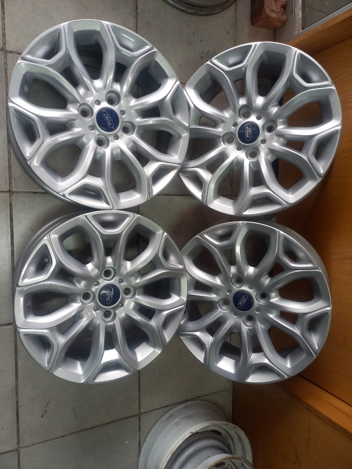 Ford ecosport rims size 16 set originals - Private Seller