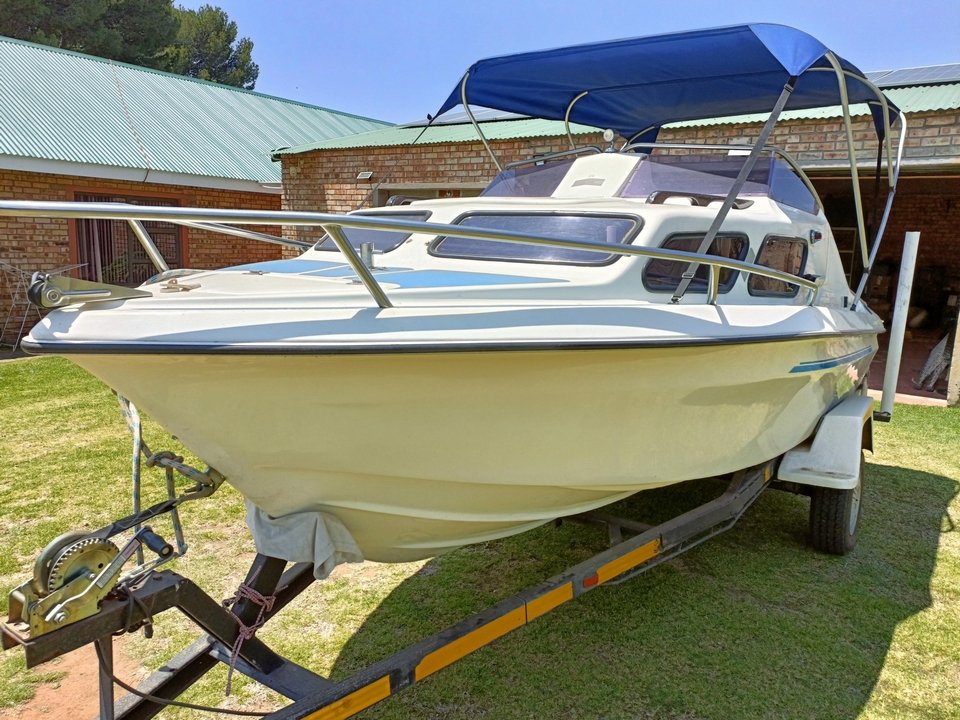 BEAUTIFUL INTERCEPTOR 160 WITH 60Hp MERCURY BIGFOOT MOTOR AND EXTRAS ...