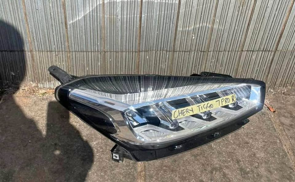 Chery Tiggo 7 Pro headlight - Private Seller Chery Tiggo 7 Pro headlight - Private Seller