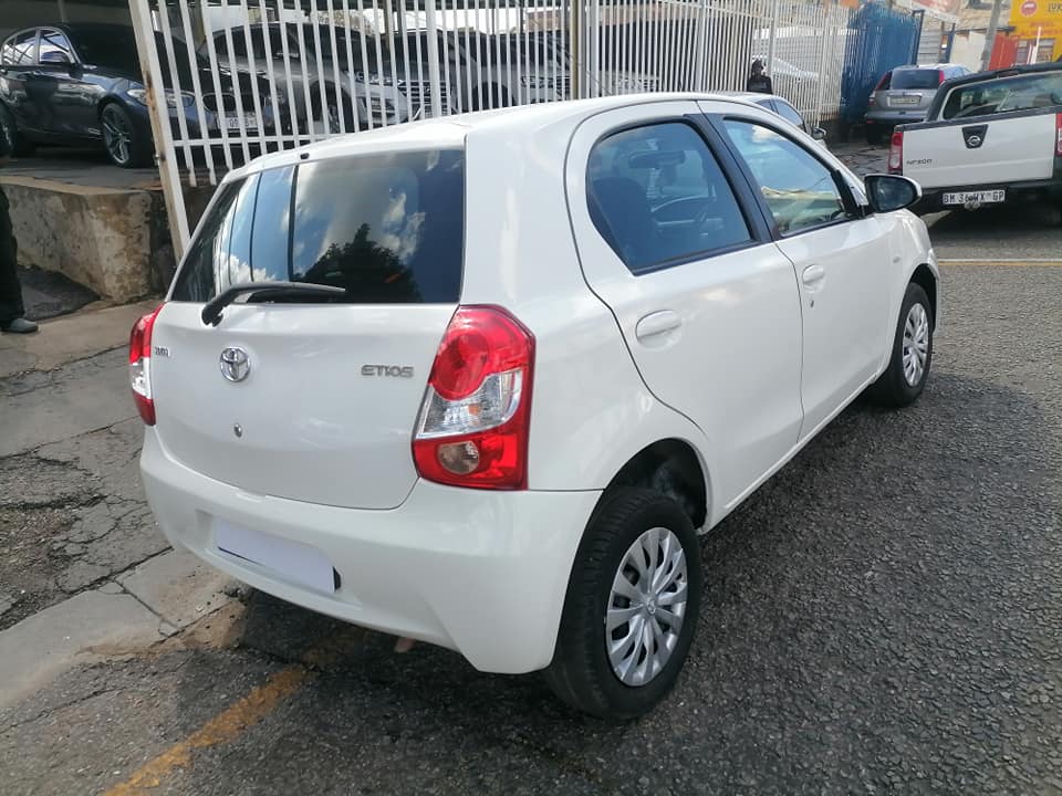 2020 Toyota Etios 1.5 Sedan