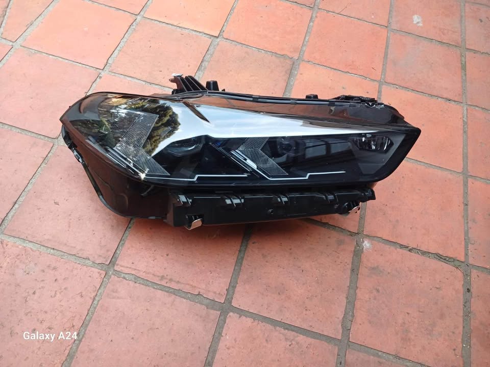 BMW G05 facelift headlight - Private Seller BMW G05 facelift headlight - Private Seller