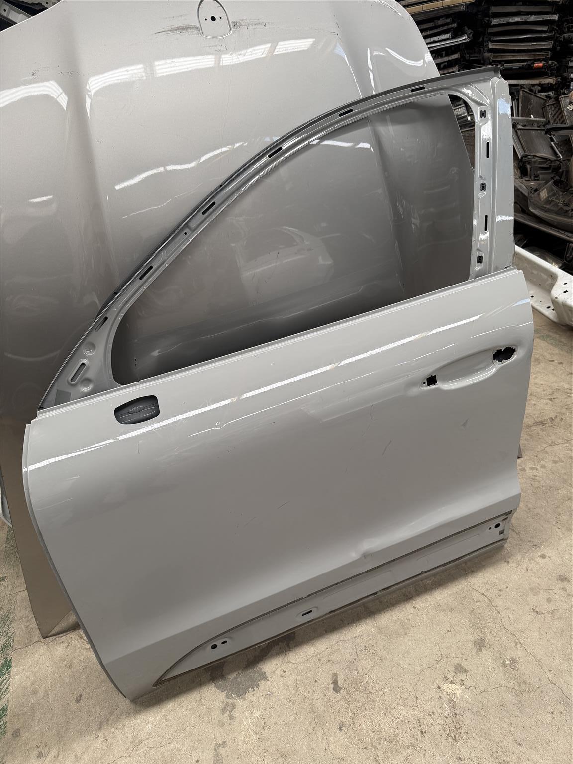 Porsche Macan Front Door - Private Seller Porsche Macan Front Door - Private Seller